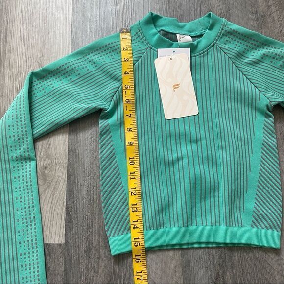 Fabletics Whitney Seamless Crop Top Gym Workout Teal Aqua Gray - Picture 10 of 10